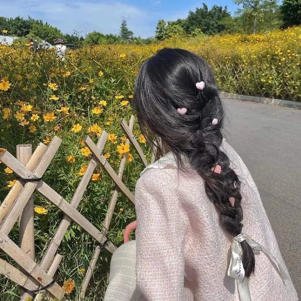 维奥莱特·诺齐埃尔